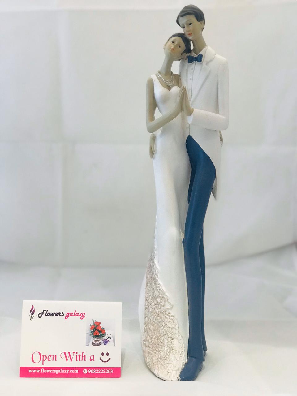 Holding Hands Couple (2-3 Delivery Days)
